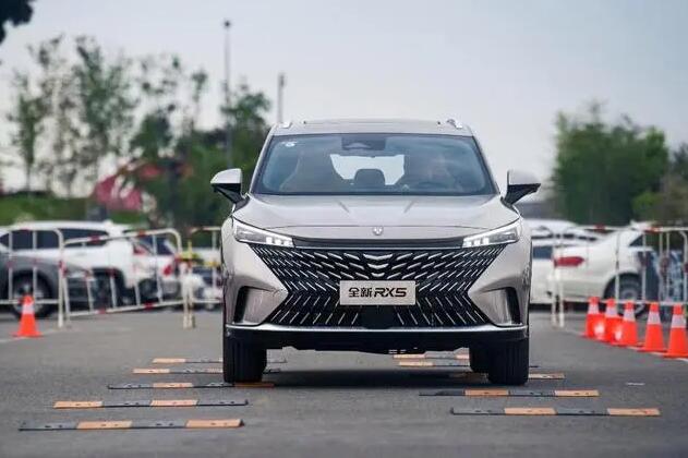 全新荣威RX5挑战合资、自主热门SUV 看看谁是您的最爱