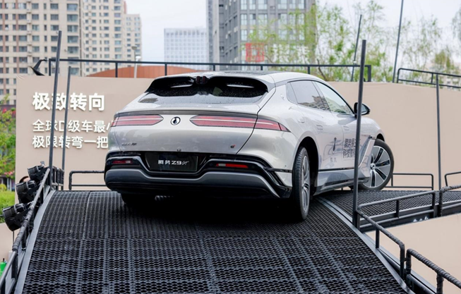 2025比亚迪智能化街区全国巡展亮相济南｜让好技术人人可享