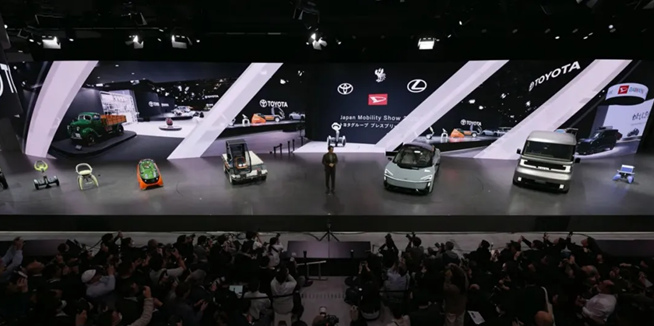 丰田如何在中国“制造更好的汽车”?社长佐藤恒治的答案是“速度”与“信任” 丰田如何在中国“制造更好的汽车”?社长佐藤恒治的答案是“速度”与“信任”