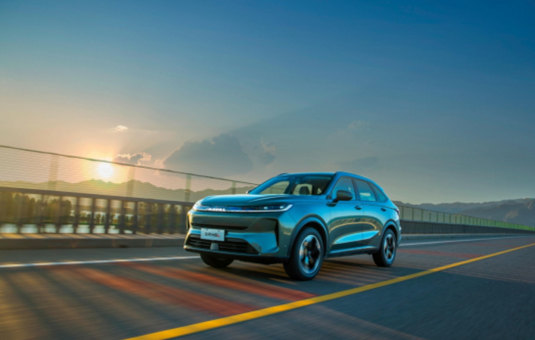 为爱升舱,美好长相伴 10.39万起中型大五座SUV哈弗H6L正式上市 为爱升舱,美好长相伴 10.39万起中型大五座SUV哈弗H6L正式上市