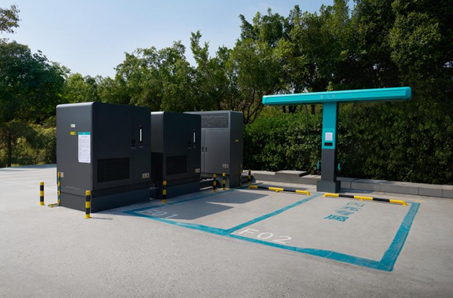 比亚迪发布第二代刀片电池及闪充技术，引领新能源汽车迈入闪充时代