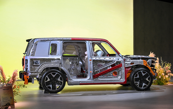 方盒子新标杆，iCAR V27在济南上市，售价16.98万元-19.68万元