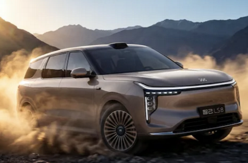 24.98万元起，智己LS8震撼上市！30万内唯一线控转向，旗舰大满配！