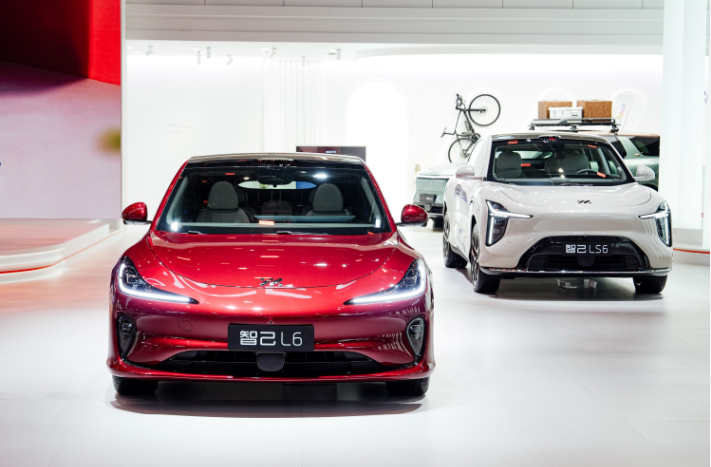 2026北京车展，“25万级旗舰大满配”就看智己LS8！