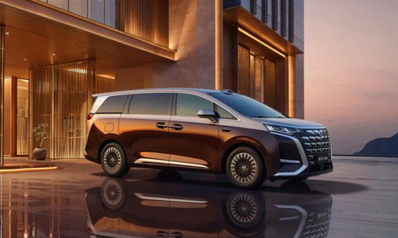 第二代腾势D9带来九大新迭代，上市价35.98万元起