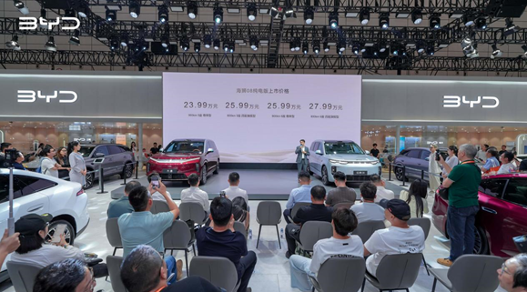 阔境登场!比亚迪海狮08闪耀2026齐鲁秋季车展 阔境登场!比亚迪海狮08闪耀2026齐鲁秋季车展