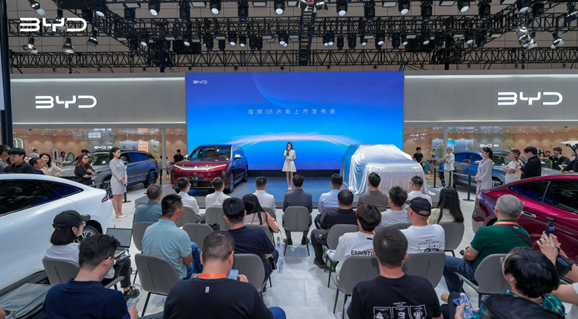 阔境登场!比亚迪海狮08闪耀2026齐鲁秋季车展 阔境登场!比亚迪海狮08闪耀2026齐鲁秋季车展